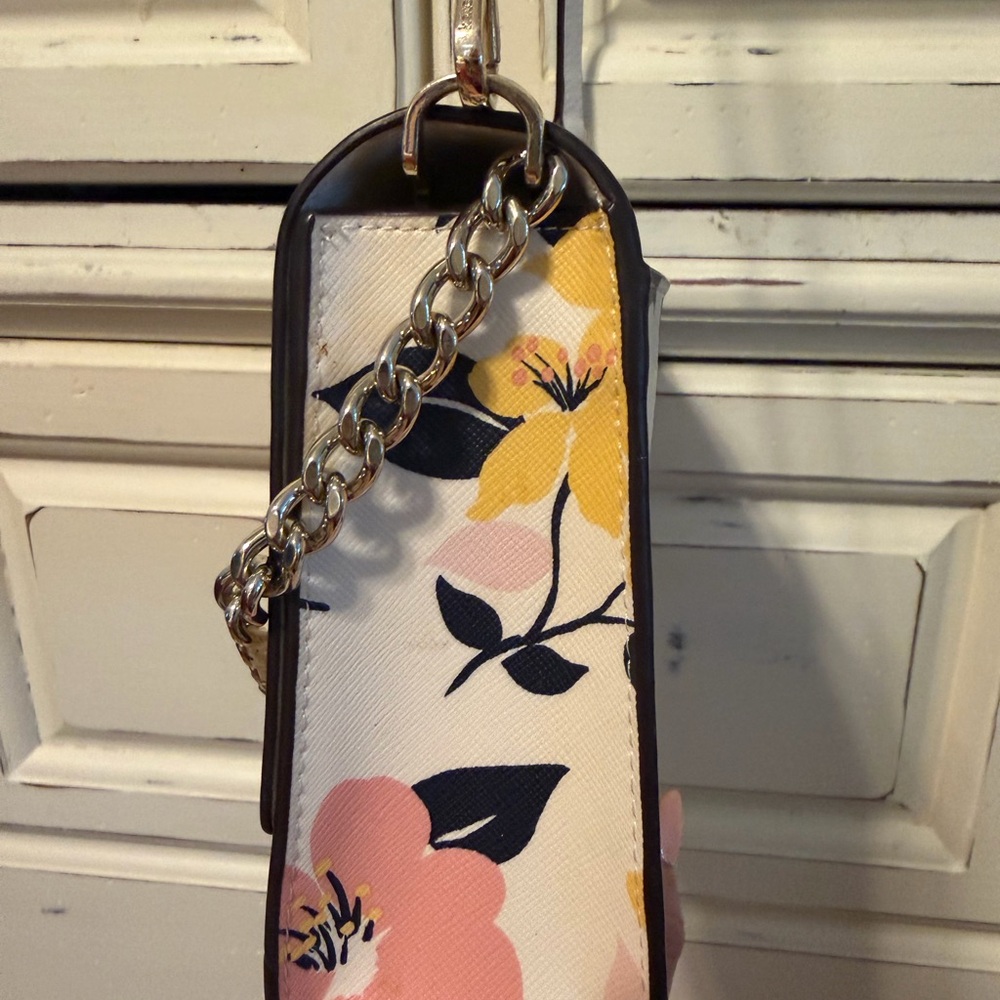 kate spade ♠️ Lily Blossom Print Convertible Crossbody - Picture 8 of 12